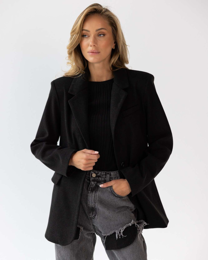 Жакет чорний утеплений L