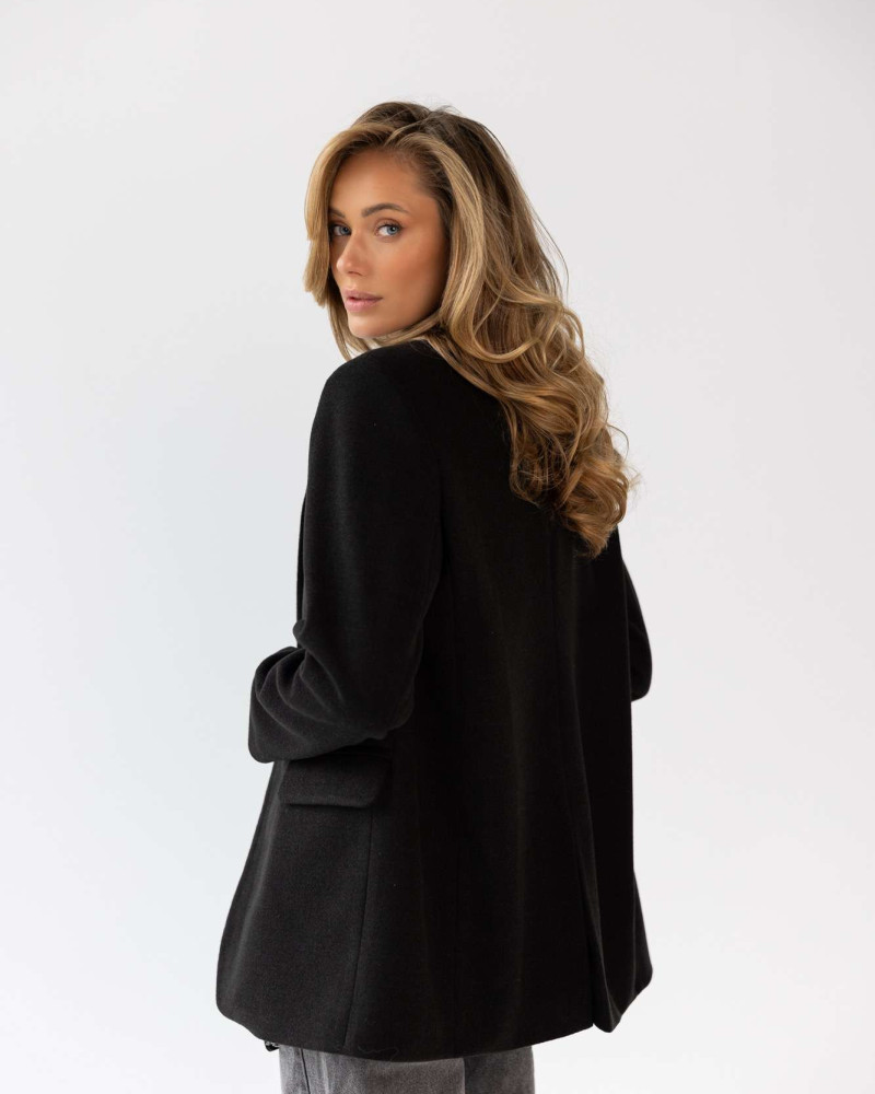 Жакет чорний утеплений L