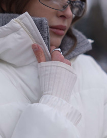 Пуховик Молочний M