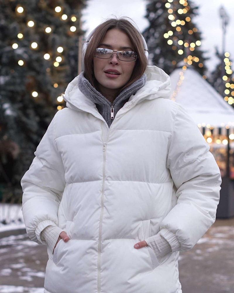 Пуховик Молочний M