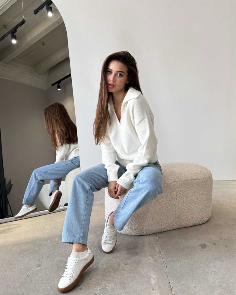 Укорочений поло светр Молочний