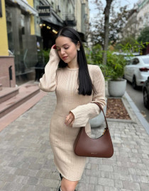 Силуетна в'язана сукня Бежева