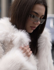 Шуба з довгого еко-хутра Біла S